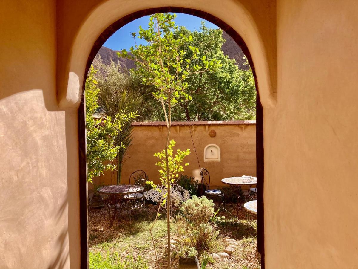 Bed and Breakfast Les 4 Saisons Du Dades Ait Idair Экстерьер фото