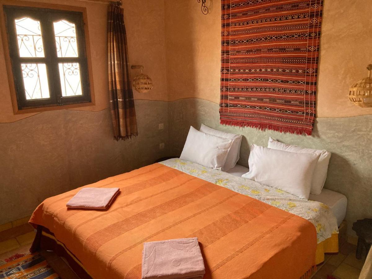 Bed and Breakfast Les 4 Saisons Du Dades Ait Idair Экстерьер фото