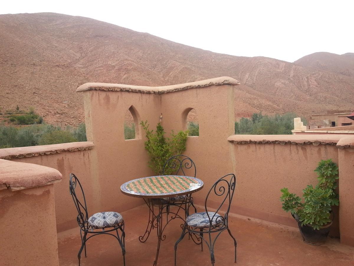 Bed and Breakfast Les 4 Saisons Du Dades Ait Idair Экстерьер фото